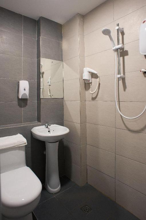 Econtel Queensbay Sungai Dua Bukit Eksteriør billede